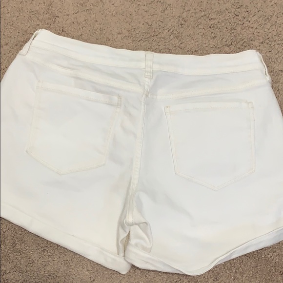 White denim shorts - Picture 2 of 2